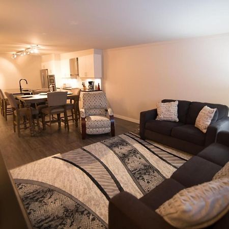Clipperton Suite By Revelstoke Vacations Екстериор снимка