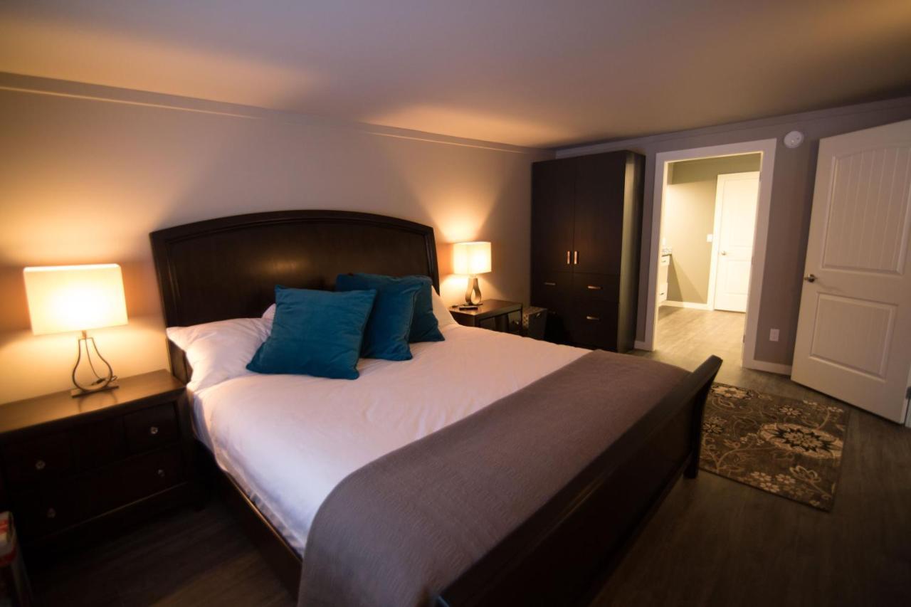 Clipperton Suite By Revelstoke Vacations Екстериор снимка